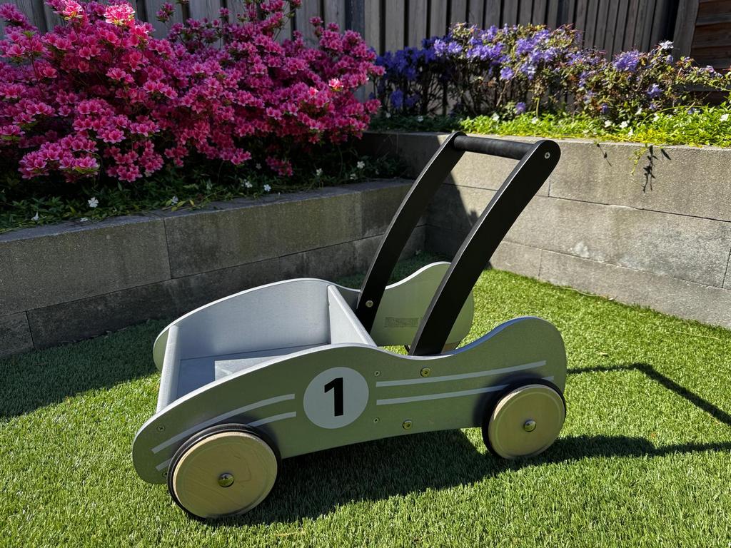 Loopwagentje raceauto, Ophalen, Zo goed als nieuw