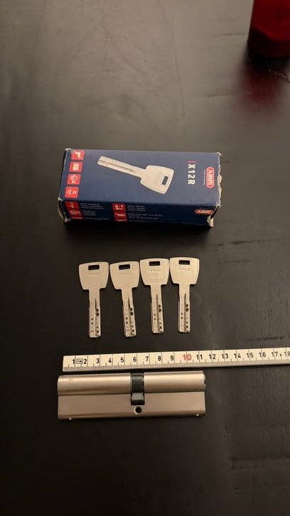 Cilinder slot abus skg 2 met 4 Sleutels, Ophalen of Verzenden, Zo goed als nieuw, Overige materialen, Slot