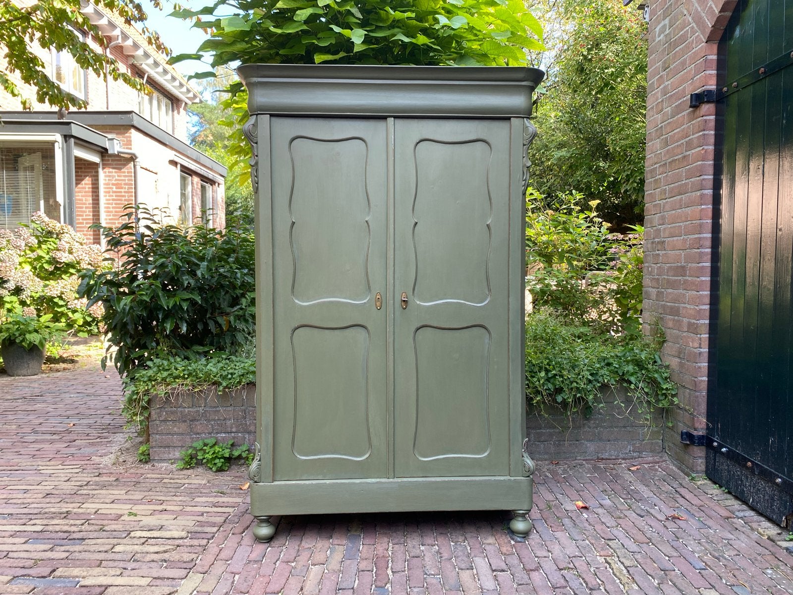 Antiek meidenkastje, geheel demontabel., Ophalen