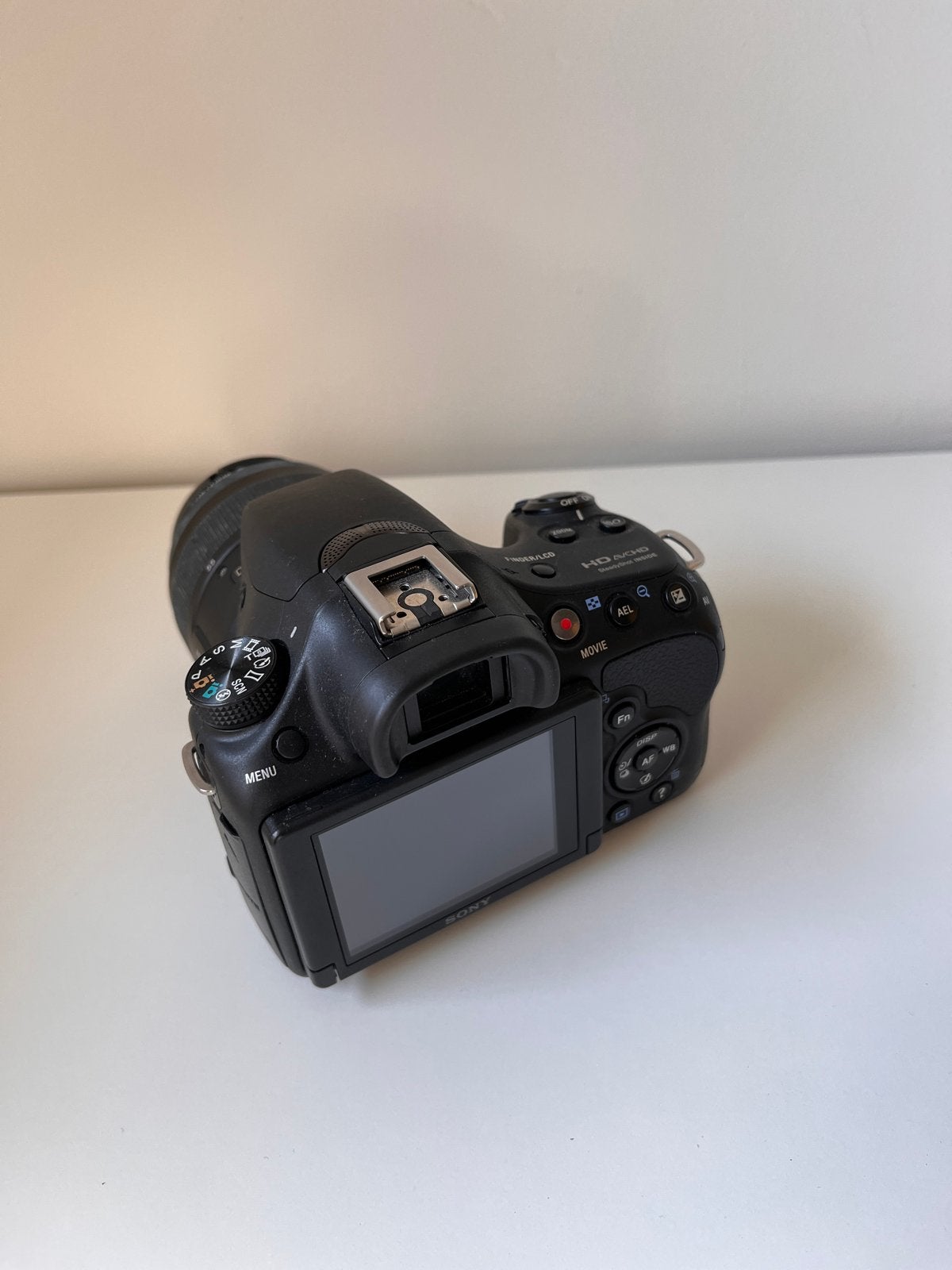 Sony Alpha A58 Spiegelreflexcamera met 18-55mm lens, Gebruikt, Spiegelreflex, Accu, Sony