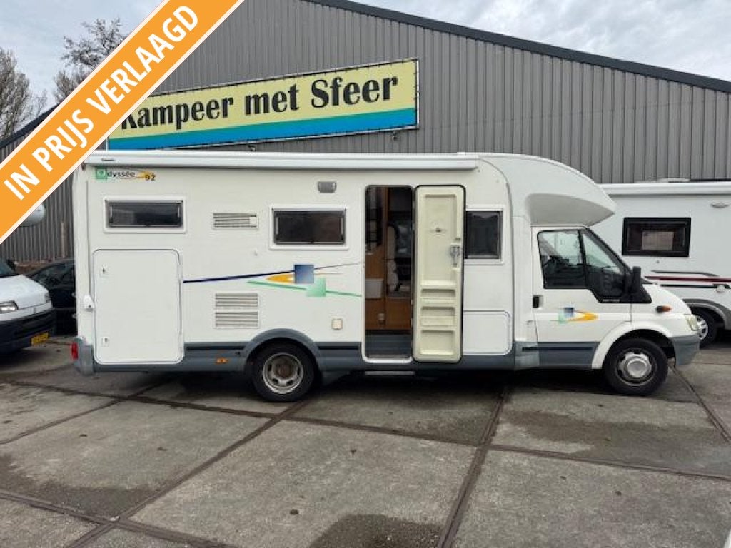 Chausson Odyssee 92 met grote koelkast en garage., Koelkast, Ringverwarming, Reservewiel, Luifel