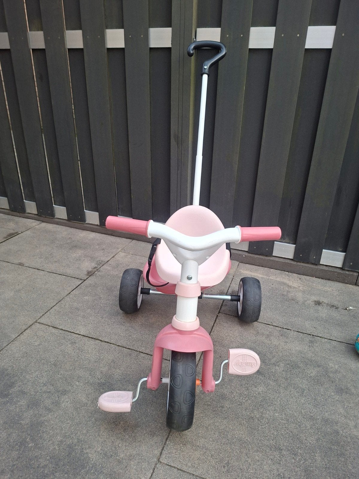 Smoby driewieler roze, Fietsen en Brommers, Fietsen | Driewielers, Ophalen, Zo goed als nieuw, Smoby, Duwstang