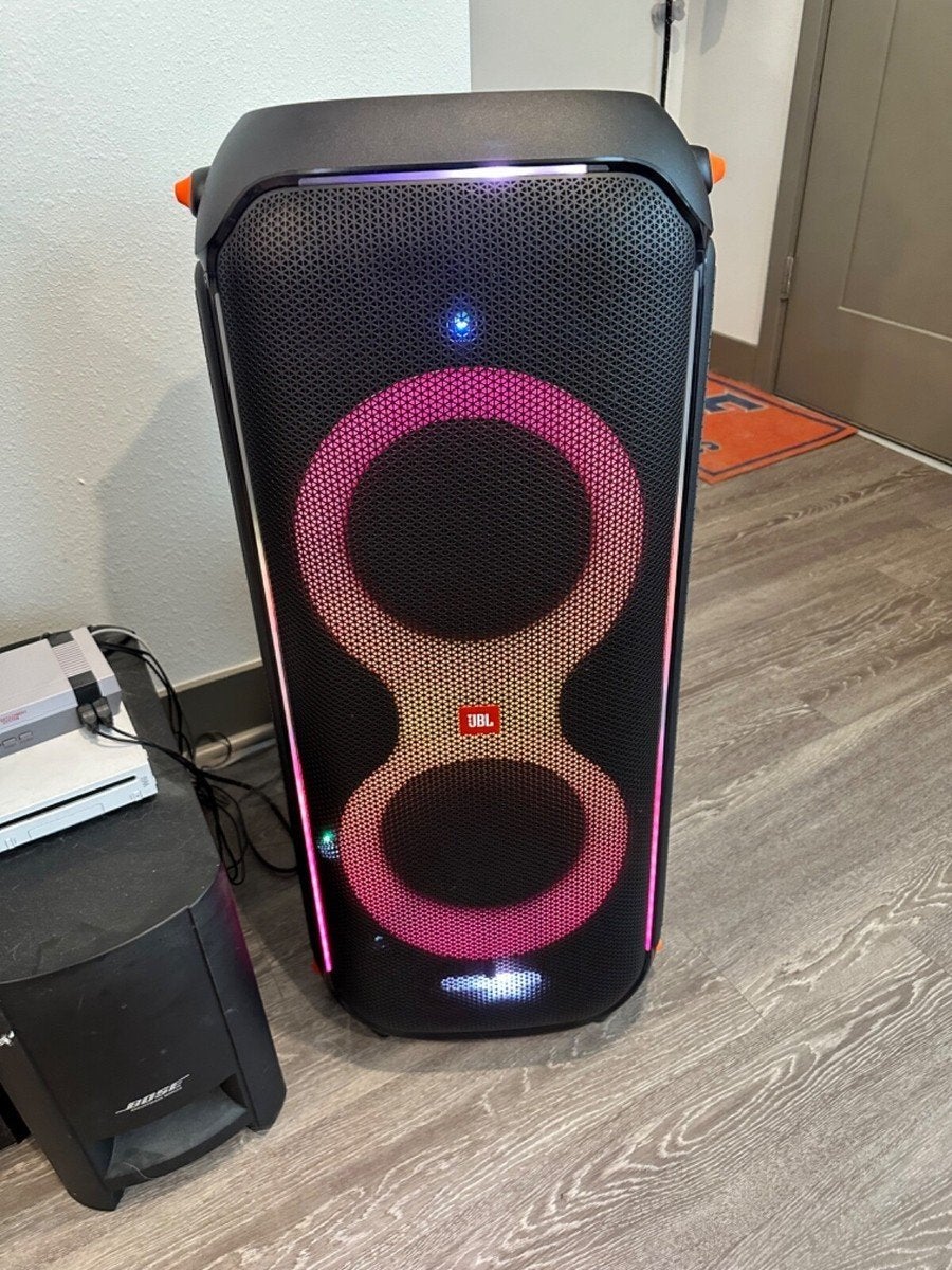 JBL Partybox 710 - Krachtige Party Speaker met Lichteffecten, Audio, Tv en Foto, Luidsprekers, 150 watt of meer, JBL, Party speaker
