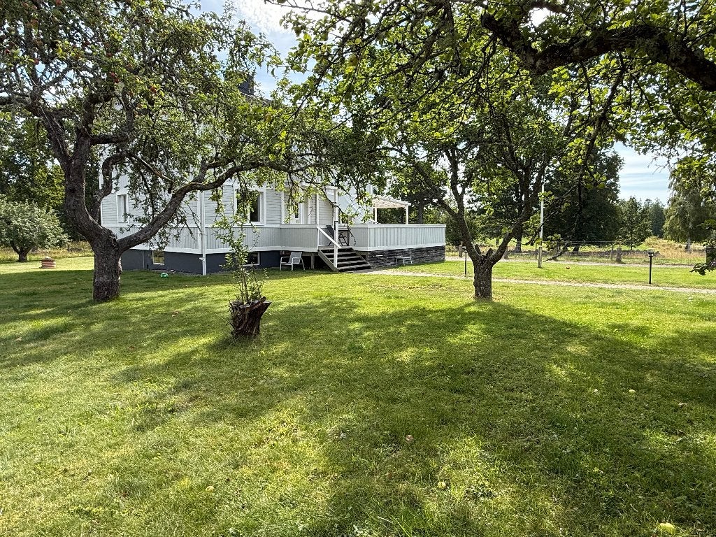 Ruime villa in het mooie Småland, Zweden, Huizen en Kamers, 8 kamers, 138 m², Verkoop zonder makelaar, Landelijk
