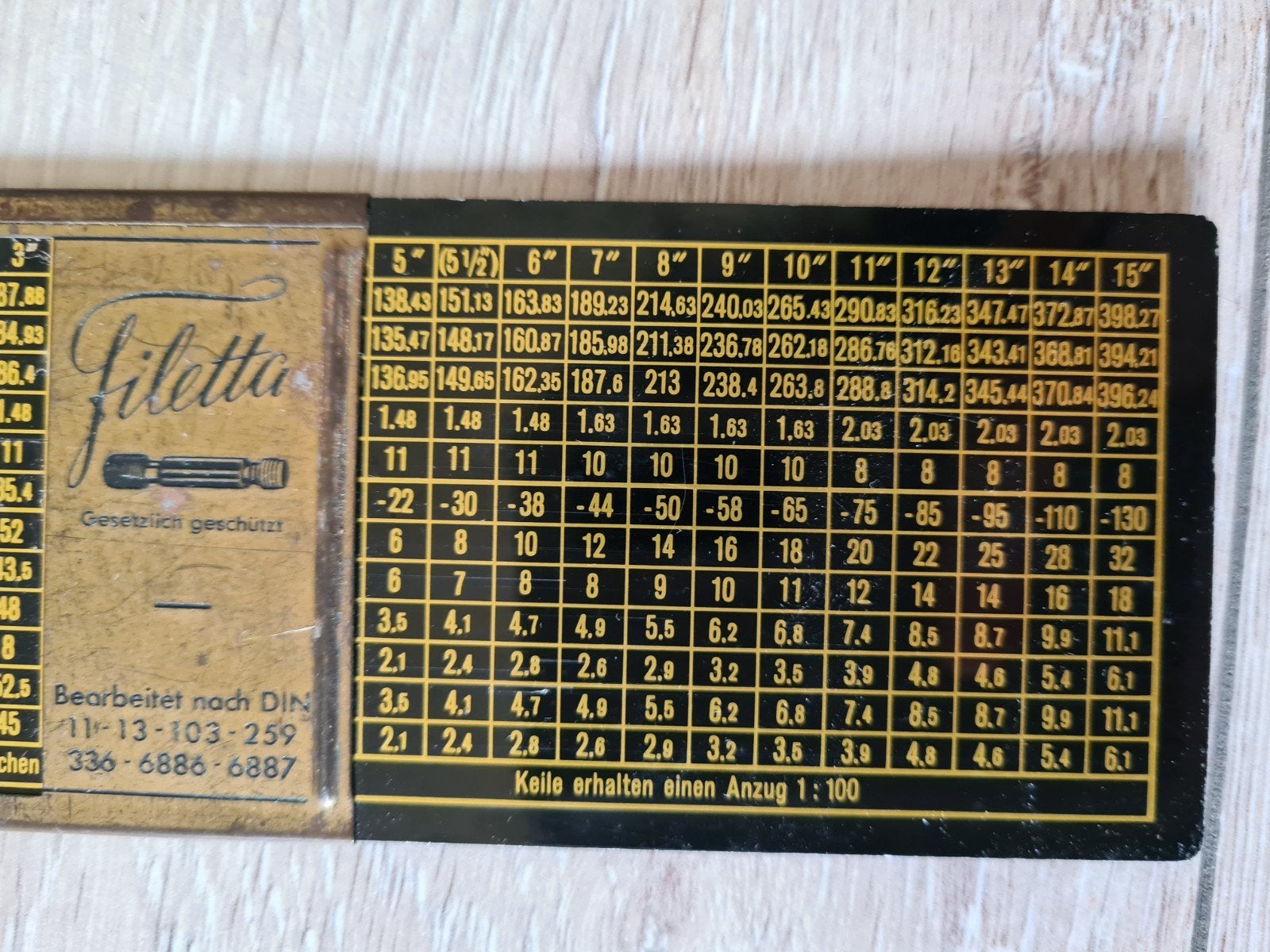 Antieke Filetta Schroefdraad-tabel, Ophalen of Verzenden