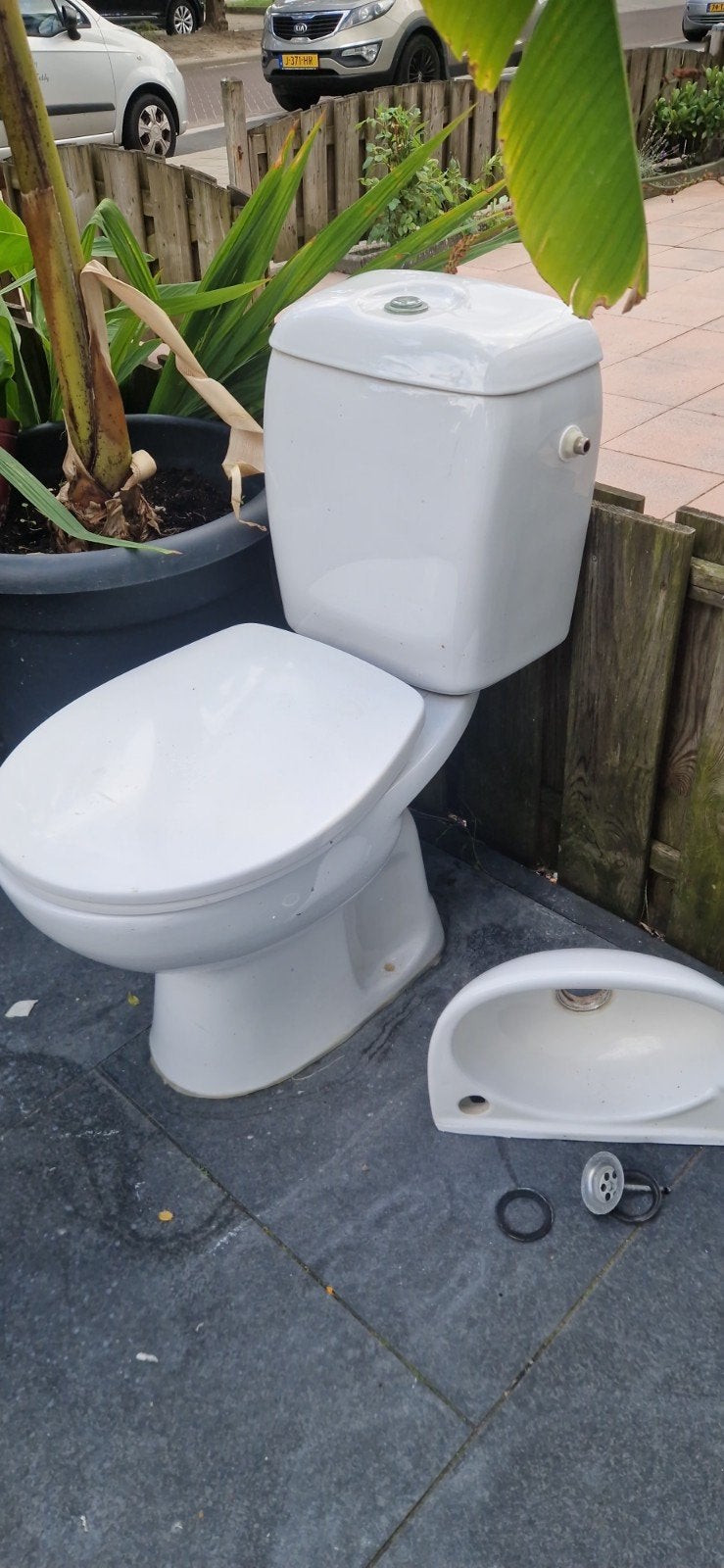wc  toilet  duo blok   met water reservoir 
wc pot incl wate, Doe-het-zelf en Verbouw, Sanitair, Ophalen, Toilet