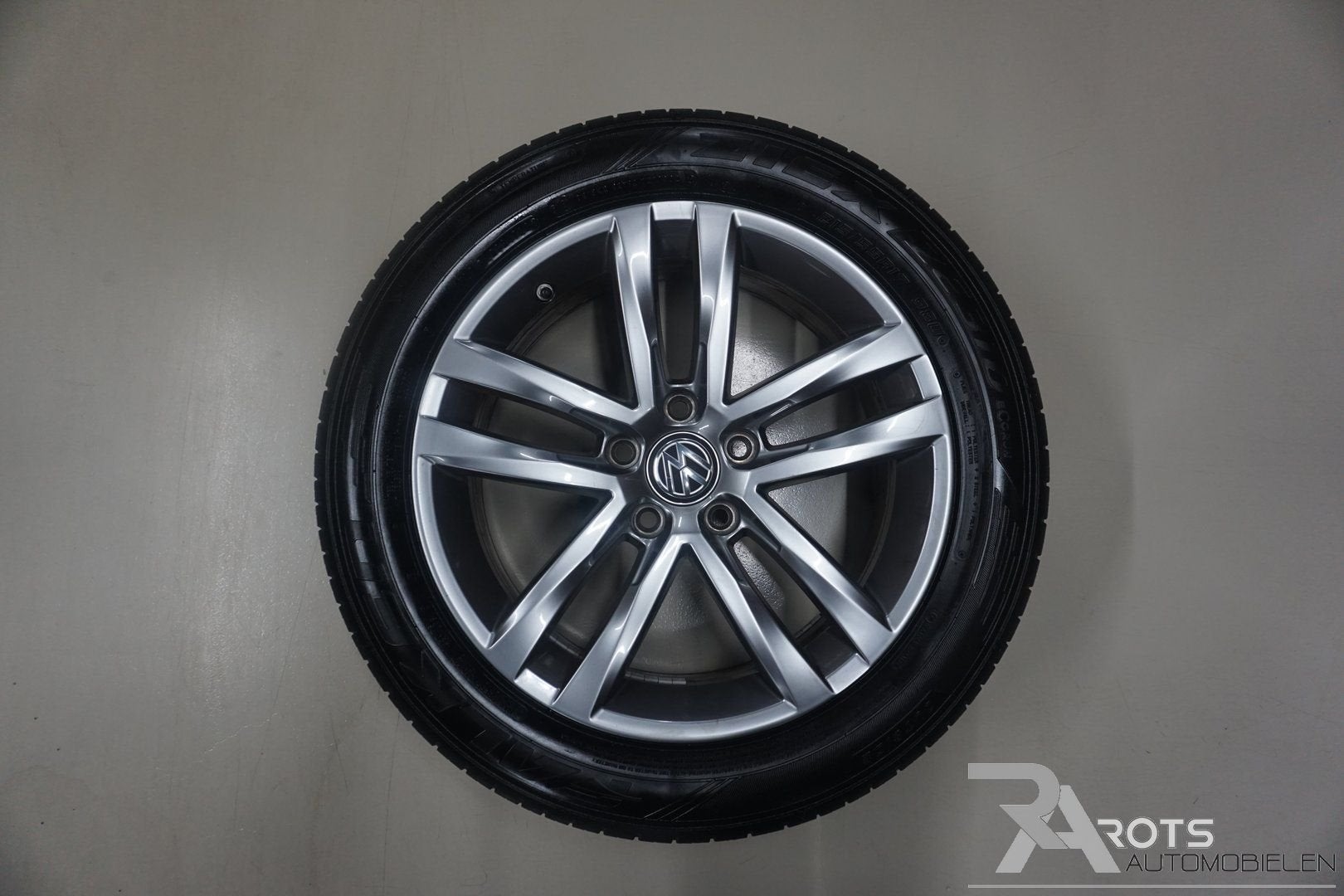 R-LINE  17 inch org. VELGEN VW PASSAT 5X112 ET40, Auto-onderdelen, Gebruikt, -, -, Banden en Velgen
