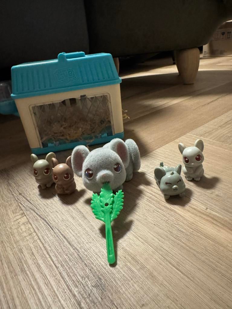 Little Live Pets mini. Muis met kooi en baby's, Ophalen, Zo goed als nieuw, Jongen of Meisje