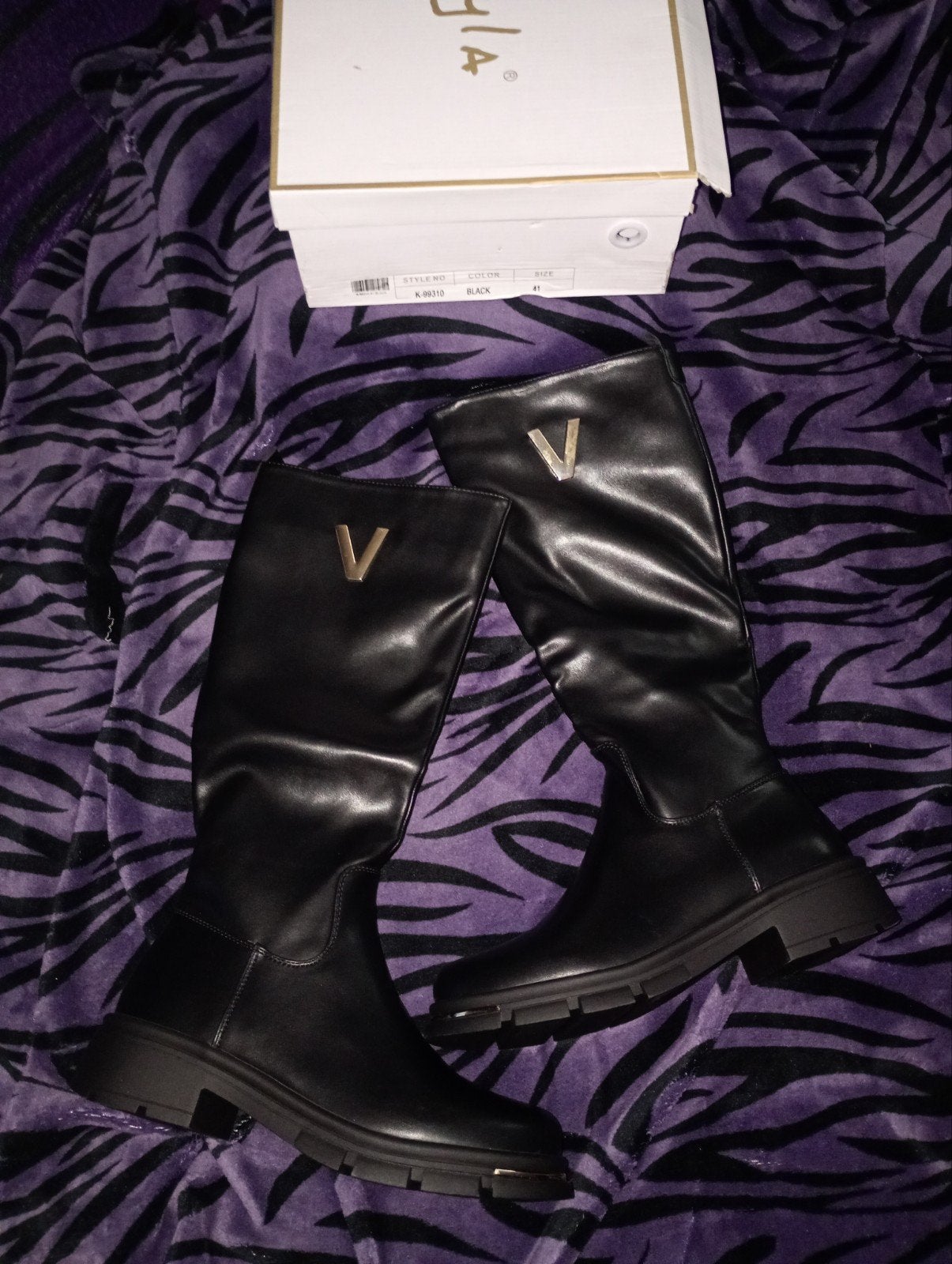 Zwarte Kayla laarzen met V-detail - Maat 41, Hoge laarzen, Zwart, Nieuw, Ophalen of Verzenden