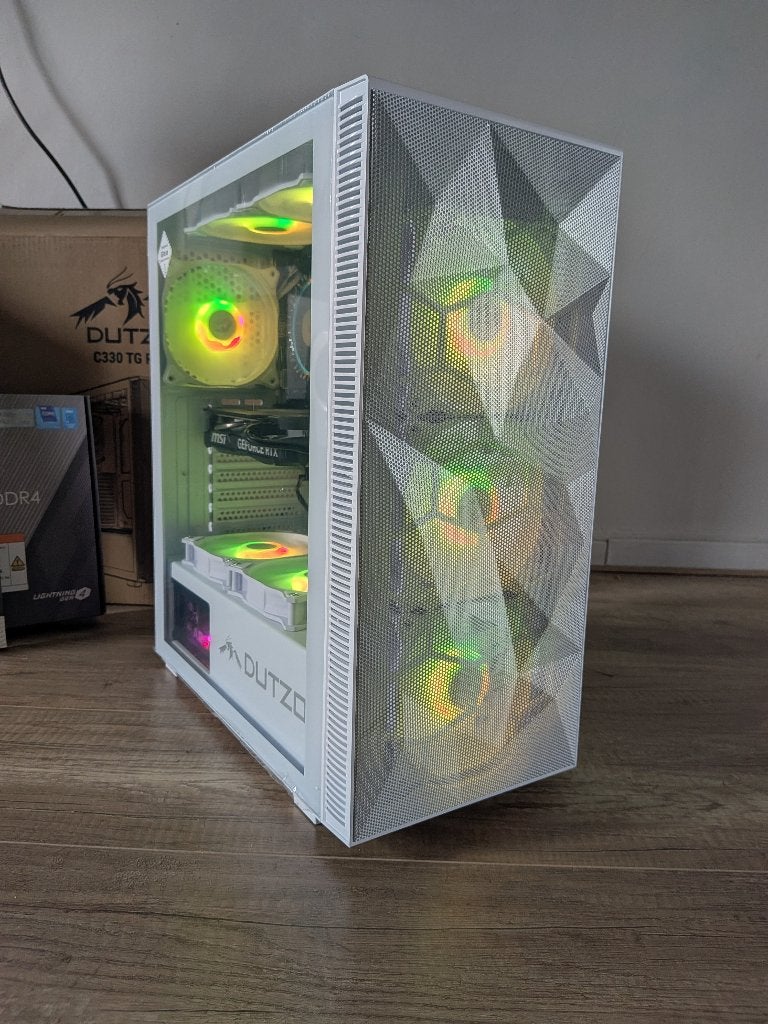 MEGA Game PC |  Intel 12th Gen | RTX 4060 | 16GB DDR4 | RGB, Ophalen, Zelf gebouwde pc, Virtual Reality, Zo goed als nieuw