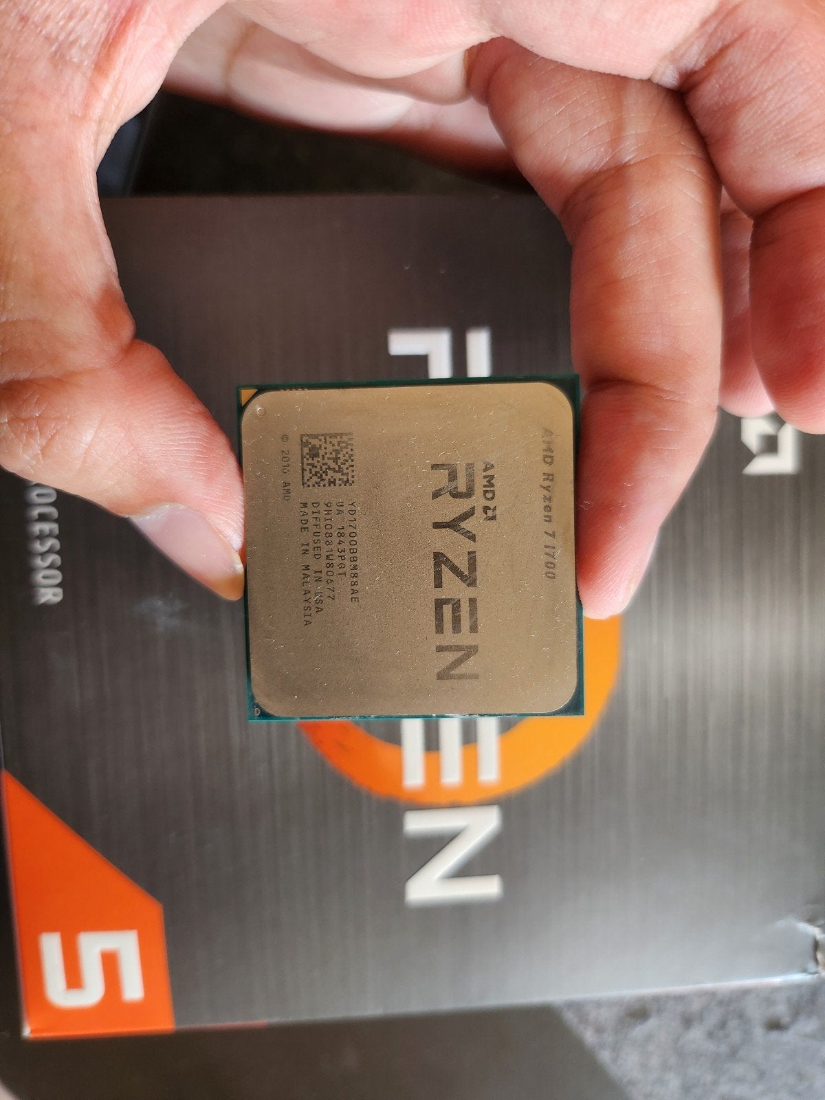 Ryzen 5 1700 Lees Beschrijving, Computers en Software, Processors, Nieuw, AMD Ryzen 5, Socket AM4, 3 tot 4 Ghz