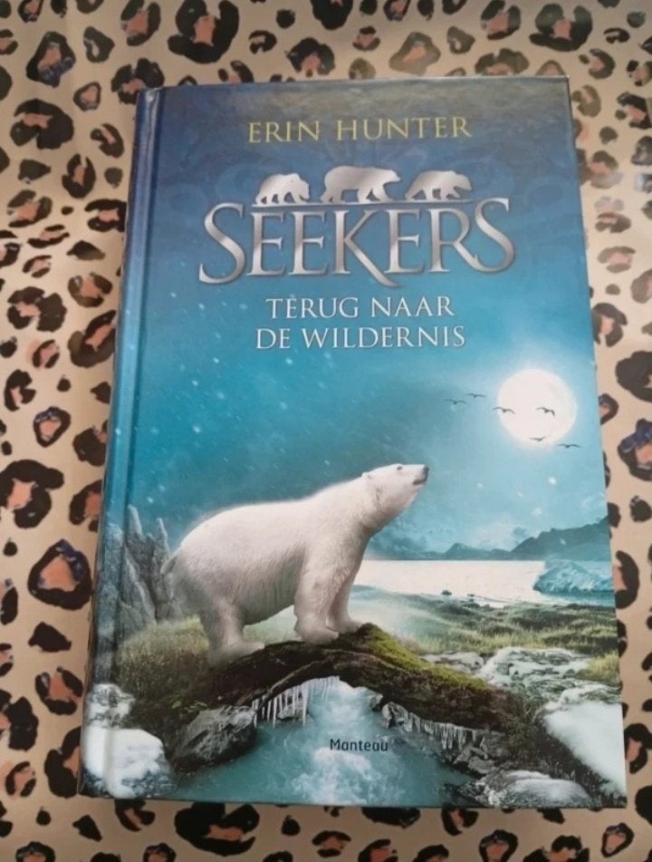 Seekers Terug naar de wildernis - deel 1 - Erin Hunter, Ophalen of Verzenden, Zo goed als nieuw, Erin Hunter