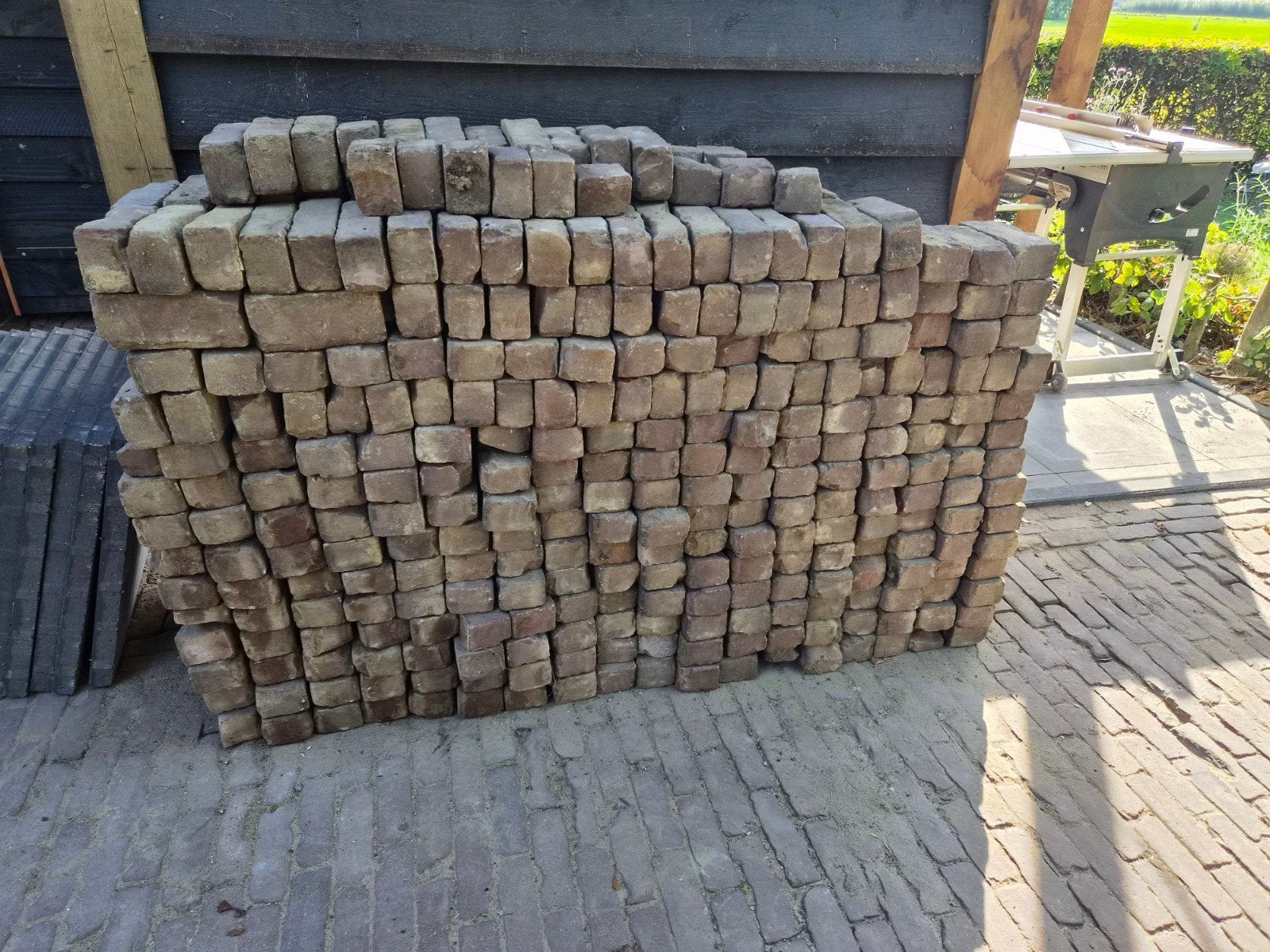 Ruim 600 oude gebakken waaltjes / klinkers – ca. 5,5 m², Ophalen, Overige materialen, Gebruikt, Klinkers