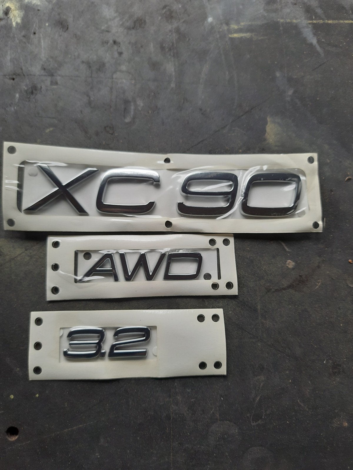 Nieuw Embleem Volvo XC90 AWD 3.2, Auto-onderdelen, Carrosserie en Plaatwerk, Ophalen of Verzenden, Nieuw, Volvo