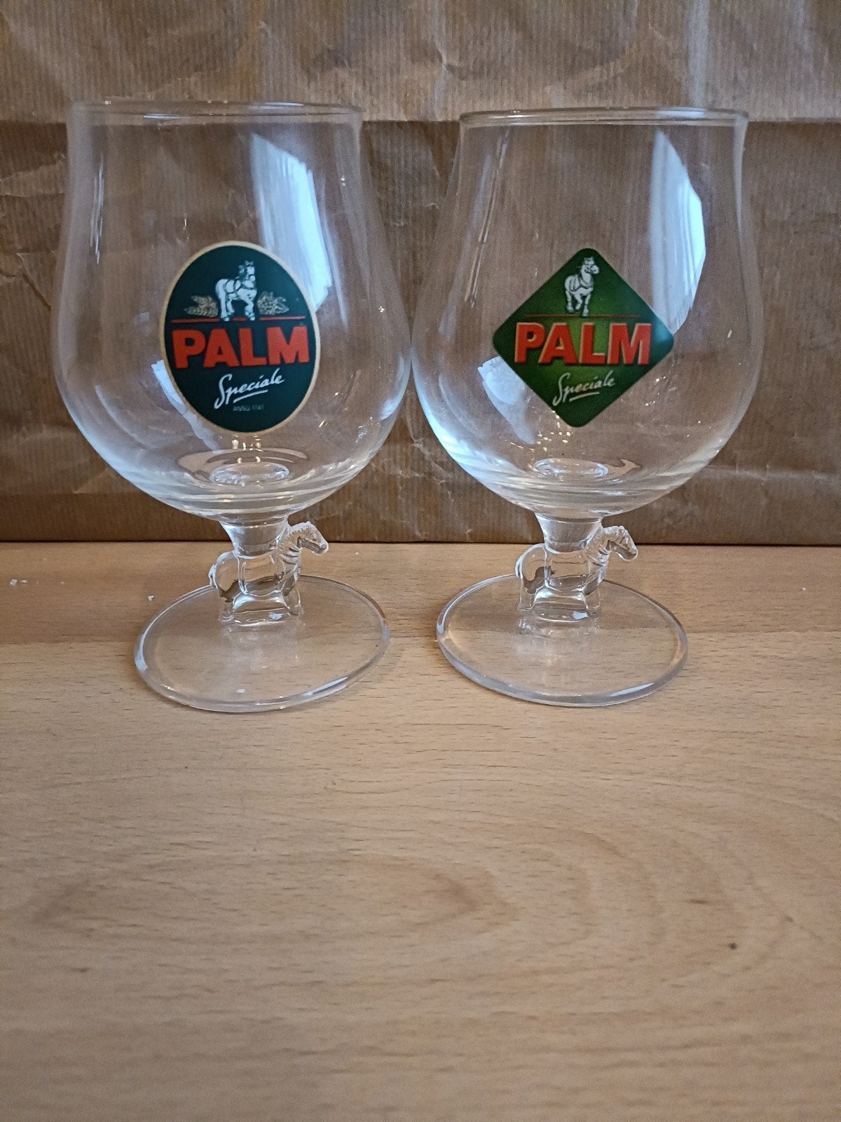 2 Palm glazen met paard in voet, Verzamelen, Ophalen of Verzenden, Zo goed als nieuw, Glas of Glazen, Palm