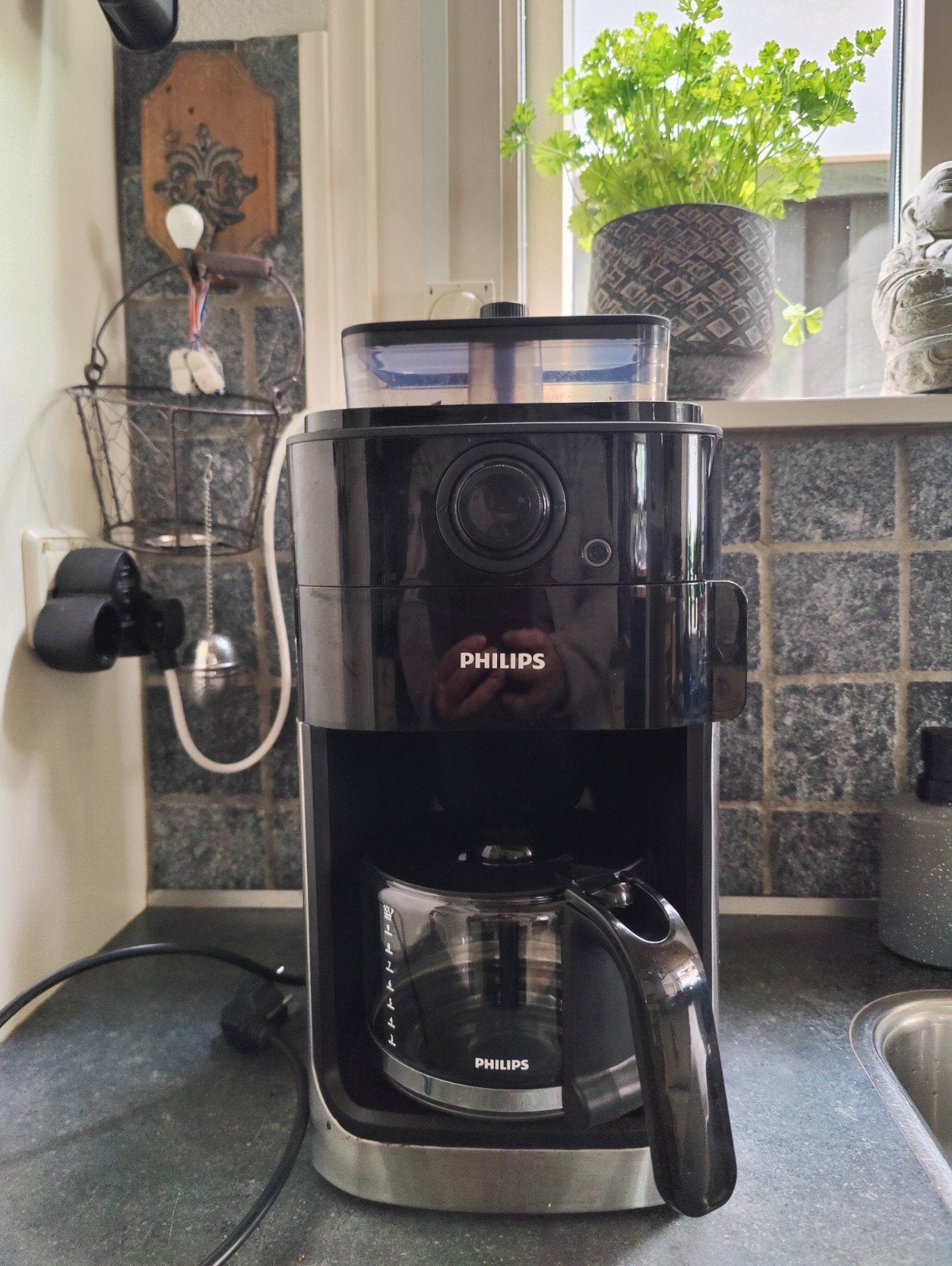 Philips Koffiezetapparaat met ingebouwde bonenmaler, Gebruikt, 10 kopjes of meer, Koffiemachine, Koffiebonen