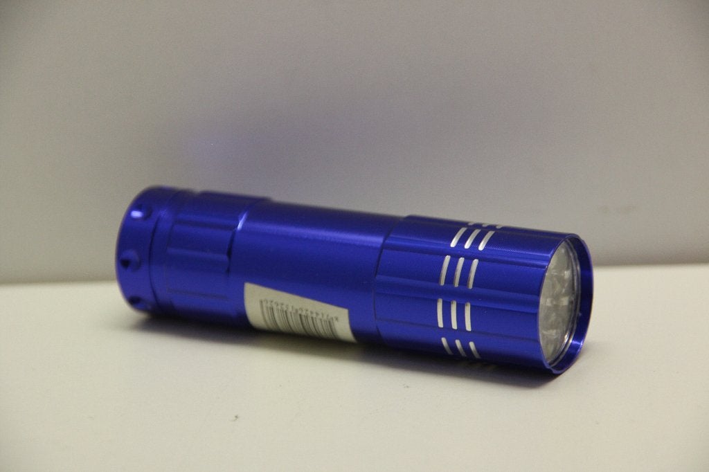 Compacte LED zaklamp. Blauw aluminium. Nieuw., Ophalen of Verzenden, Nieuw, Batterij