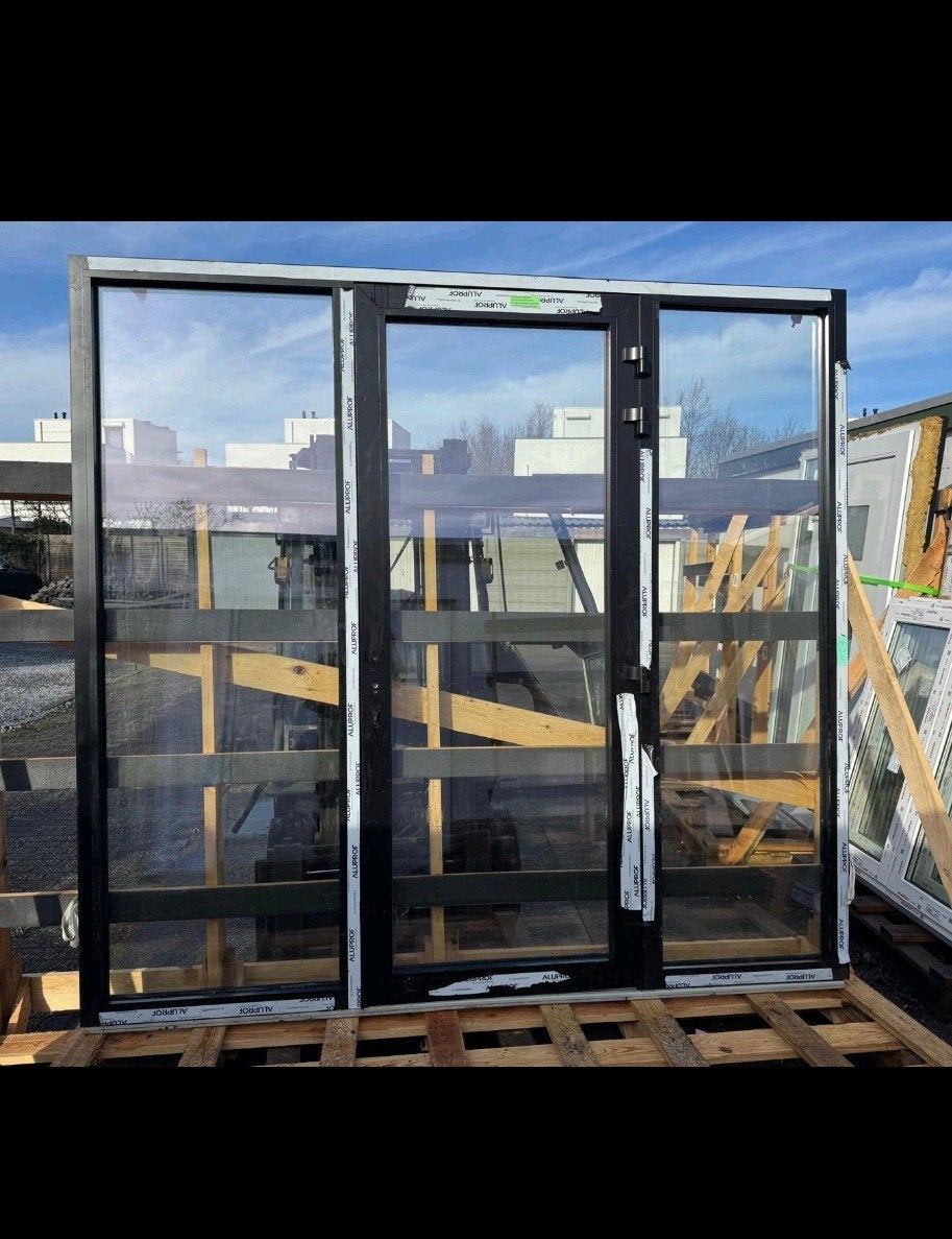 Aluminium kozijn met draaikiep in midden, Doe-het-zelf en Verbouw, Kozijnen en Schuifpuien, Ophalen of Verzenden, Aluminium, 225 cm of meer
