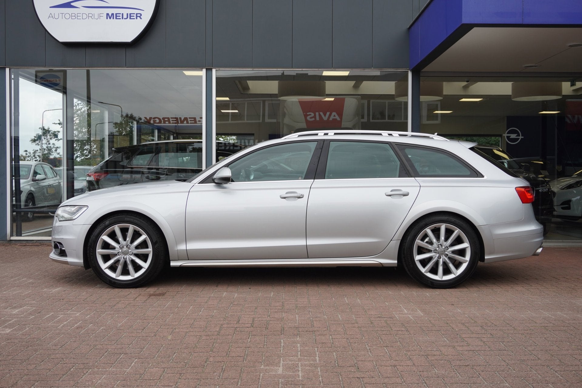 Audi A6 allroad quattro 3.0 TDI Automaat | Airco | Luchtveri, Auto's, Gebruikt, Zwart, 2500 kg, Zilver of Grijs