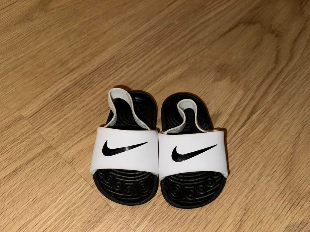 Nike Kawa Slippers Baby's, Kinderen en Baby's, Babykleding | Schoentjes en Sokjes, Ophalen of Verzenden, Zo goed als nieuw, Jongetje of Meisje