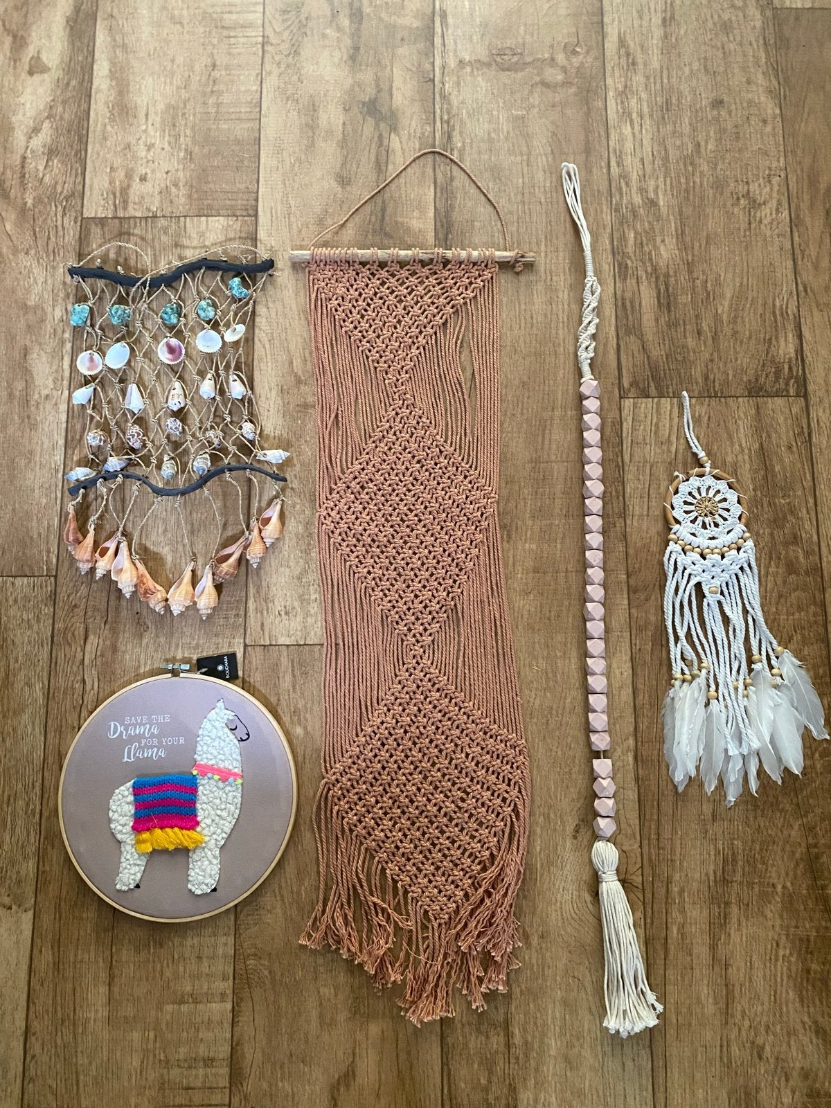 Diverse wanddecoratie: macramé, schelpen en meer, Ophalen, Meerkleurig, Textiel, Zo goed als nieuw