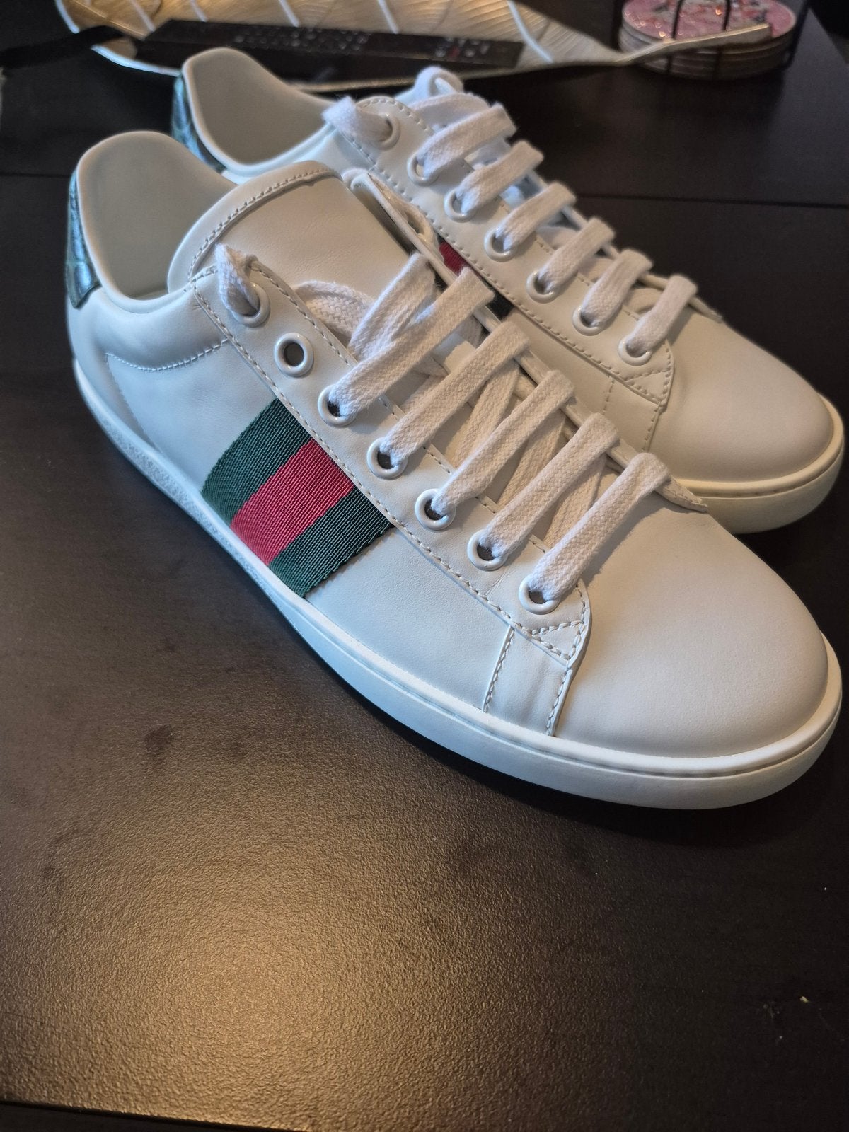 Mooie GUCCI sneakers, maat 37 (valt als 38), Kleding | Dames, Ophalen, Nieuw, Wit, Sneakers of Gympen