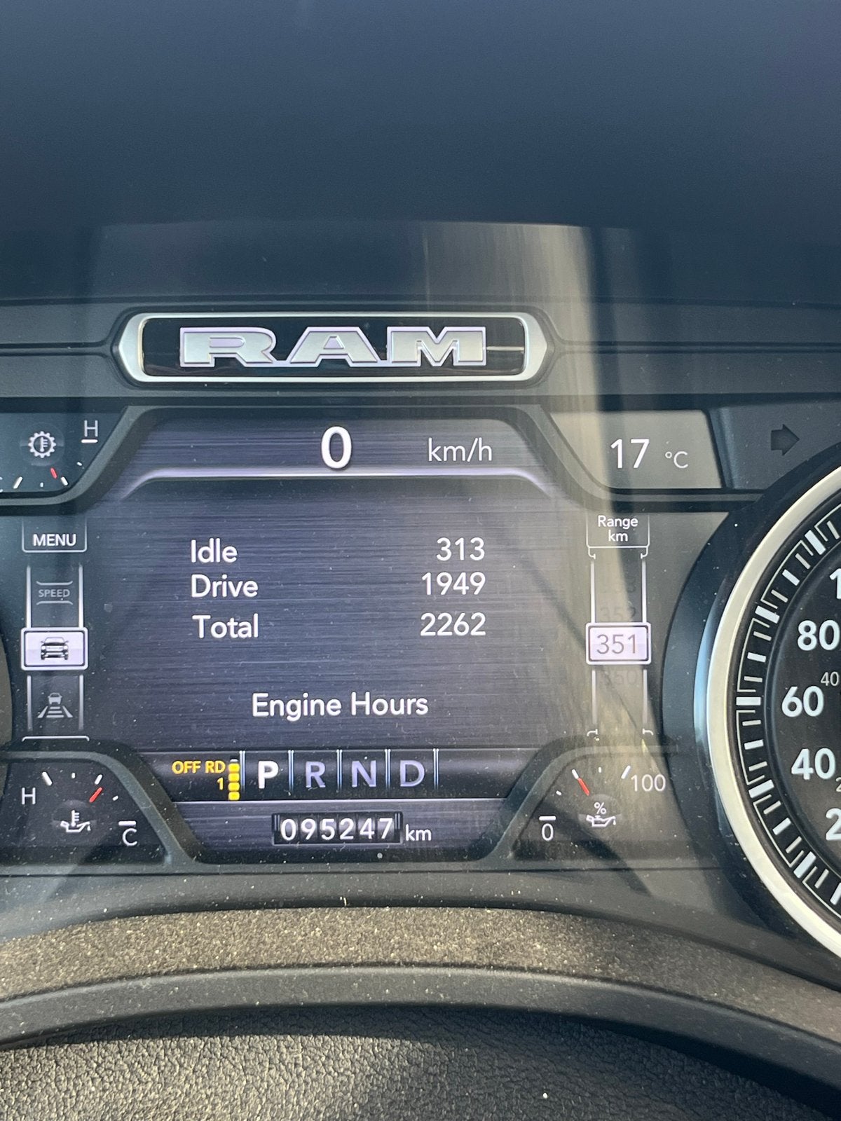 Foto 12 van Dodge RAM 1500 Laramie Night 2019 BDS Lift & Fox Overland