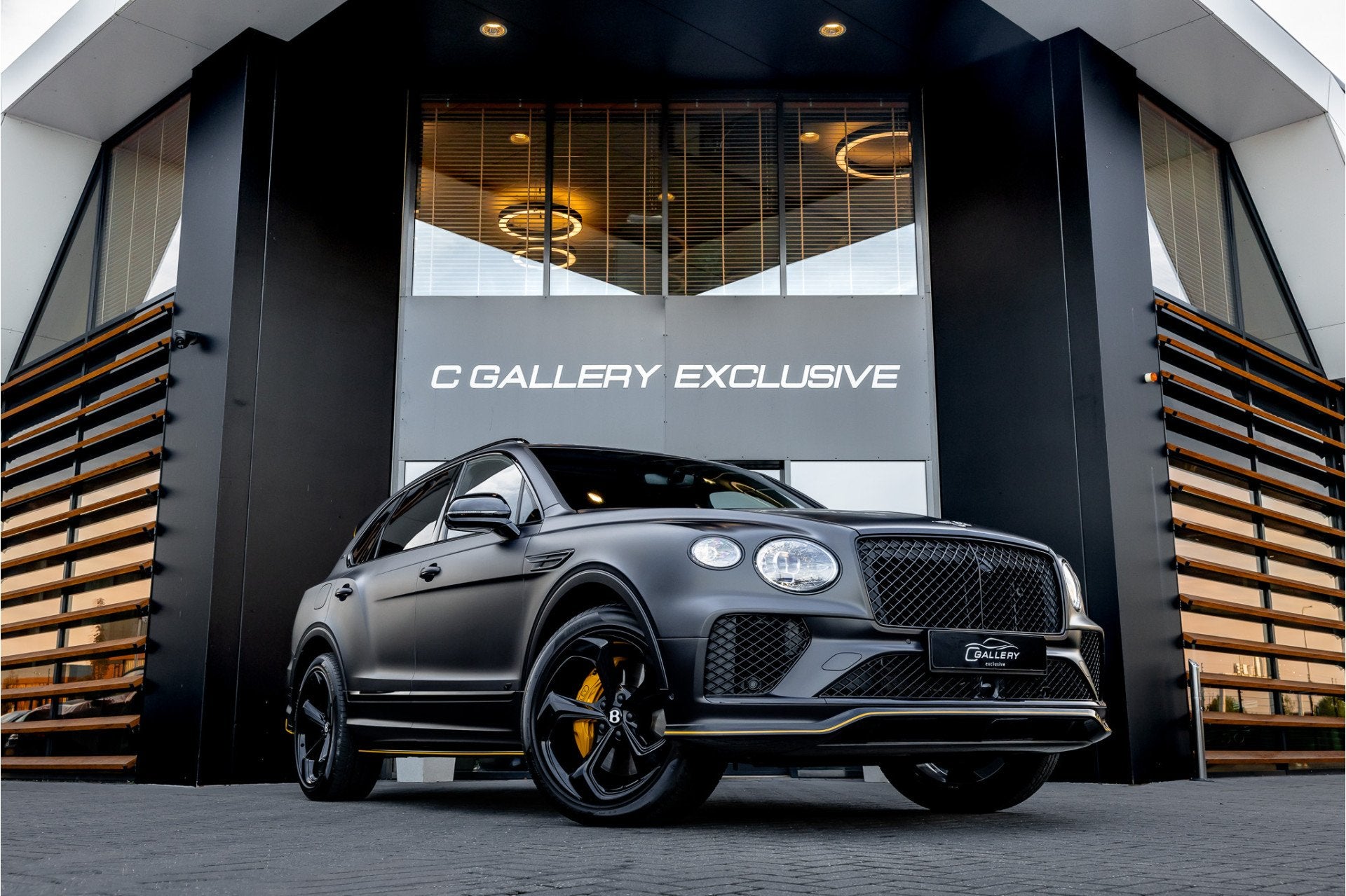 Bentley Bentayga 4.0 V8 S Black Edition - Panorama | B&O | S, Auto's, Automaat, Gebruikt, Zwart, Vierwielaandrijving