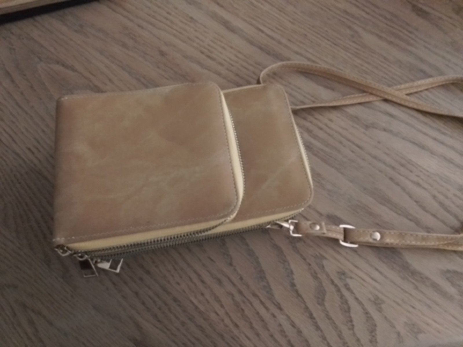 Reis tasje  handig met vakantie, Sieraden, Tassen en Uiterlijk, Portemonnees, Ophalen of Verzenden, Nieuw, Beige, Leer