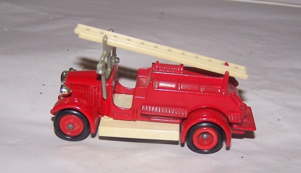 Edocar model antieke brandweer ladderwagen. Nieuwstaat., Ophalen of Verzenden, Zo goed als nieuw, Bus of Vrachtwagen