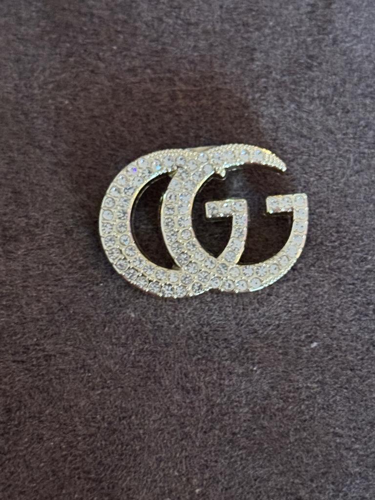 Nieuwe Brouche GG, Sieraden, Tassen en Uiterlijk, Broches, Verzenden, Nieuw, Zilver, Overige materialen