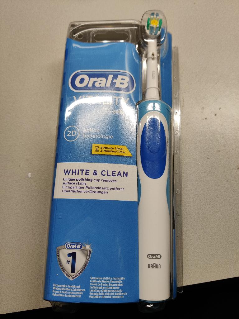 Nieuwe Oral-B Vitality White Clean elektrische tandenborstel, Witgoed en Apparatuur, Ophalen of Verzenden, Nieuw, Mondverzorging