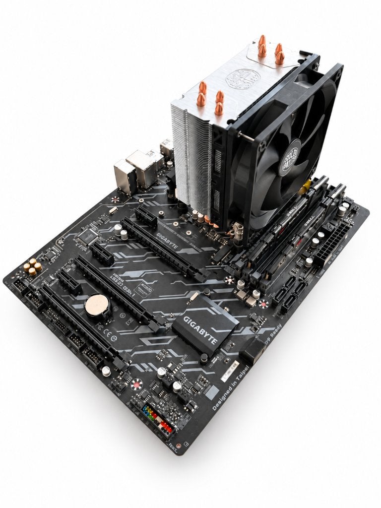 Intel i5-8600K + Gigabyte Z370 + 16GB DDR4 + Hyper 212 EVO, Computers en Software, Ophalen, Gebruikt, GDDR6, PCI-Express 4