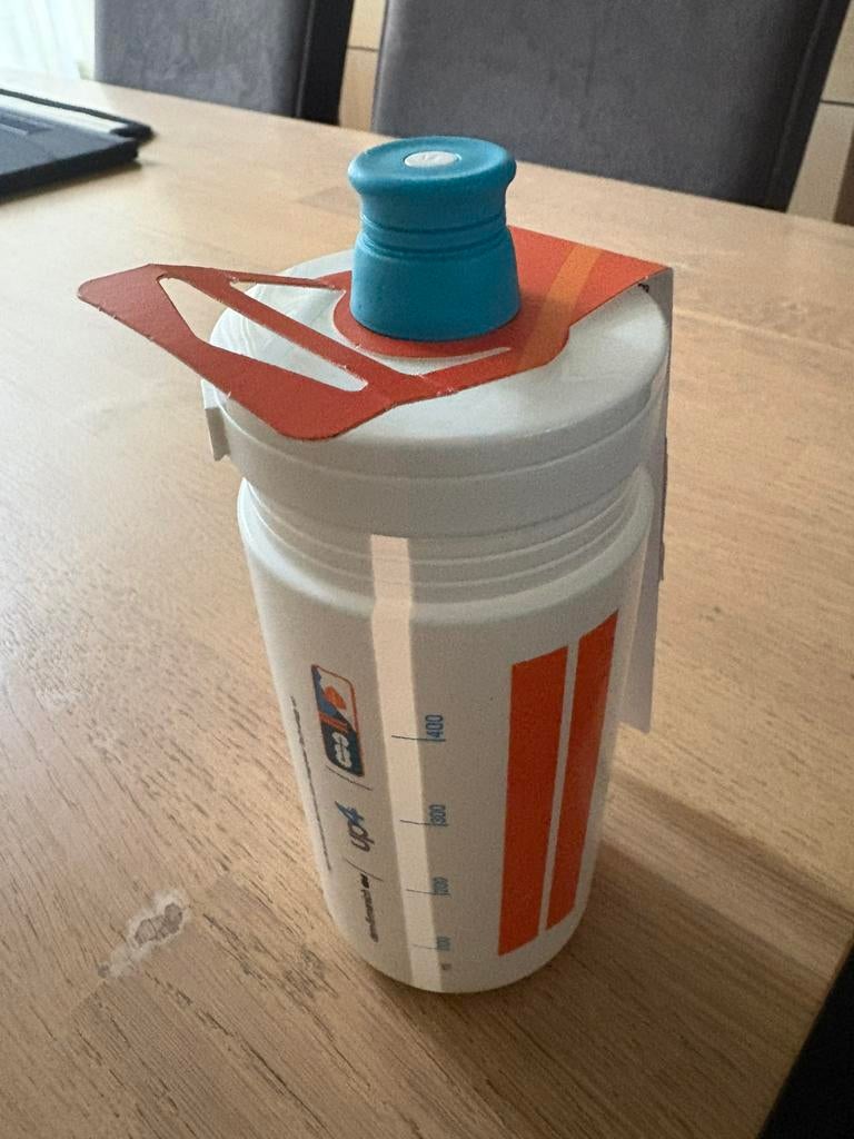 2 nieuwe drinkflessen, Ophalen, Nieuw