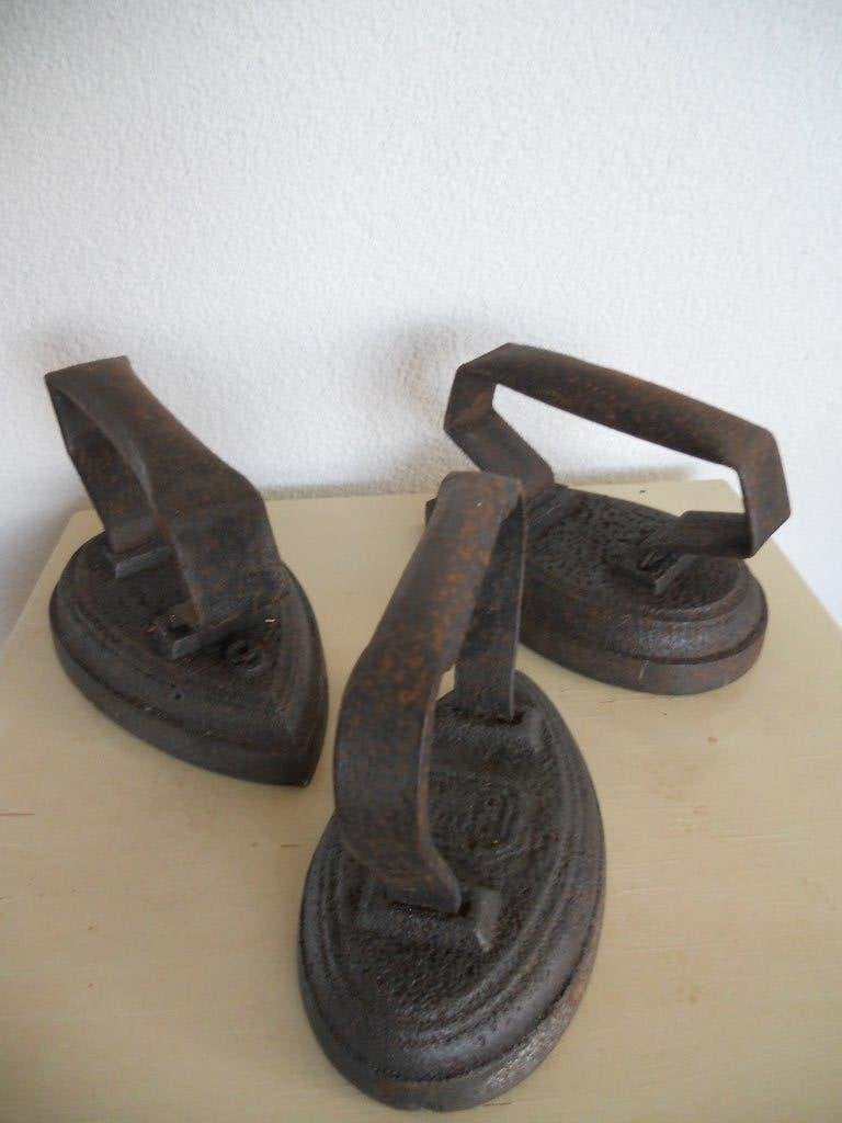 3 oude strijkijzers, Ophalen of Verzenden