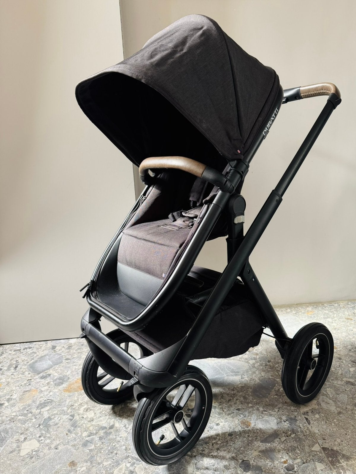 Dubatti one kinderwagen met veel extra’s, Kinderen en Baby's, Kinderwagens en Combinaties, Ophalen, Zo goed als nieuw, Overige merken