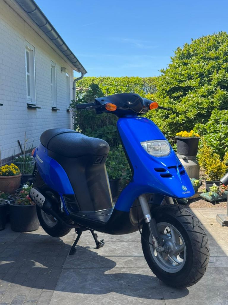 ⭐️Piaggio Typhoon 50cc 2 takt Brom nieuwstaat⭐️