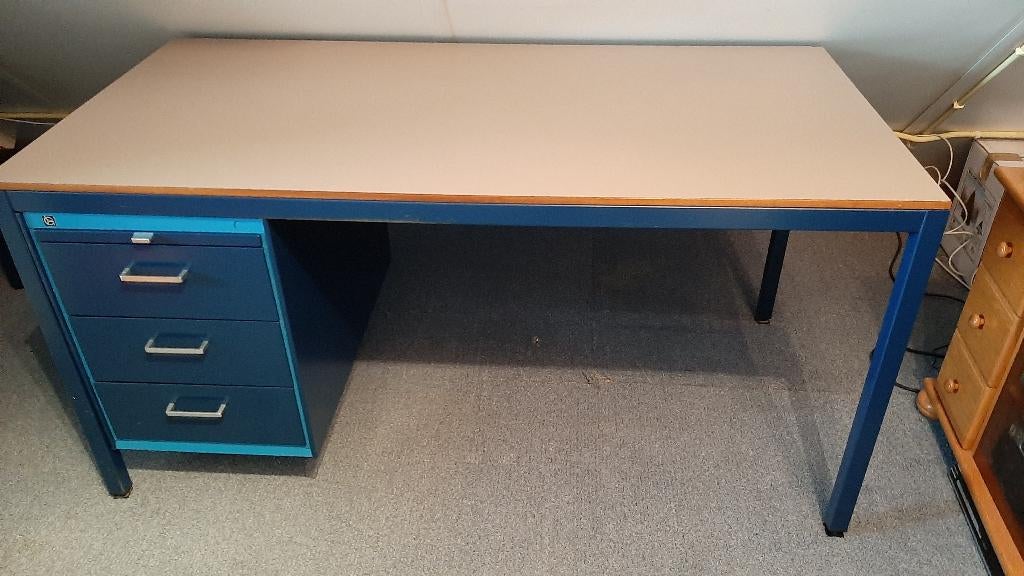 Gispen Buro, Ophalen, Gebruikt