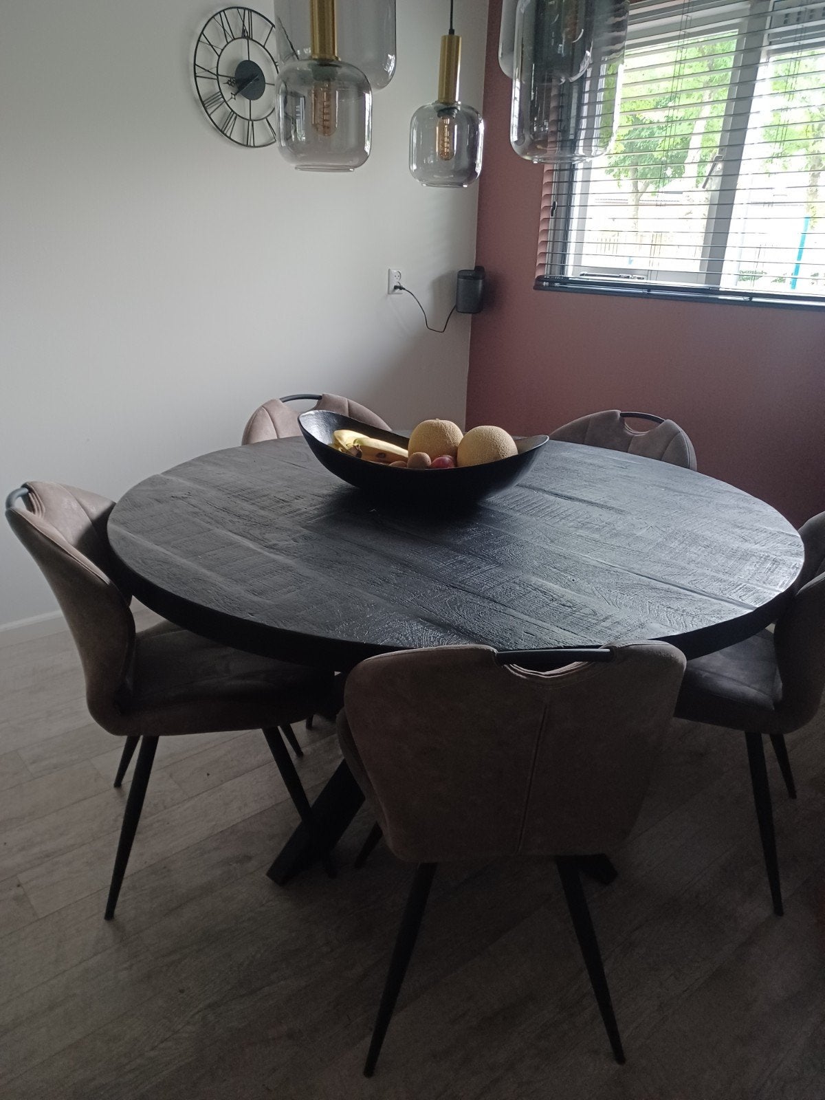Ronde eettafel mangohout, Rond, Zo goed als nieuw, Modern industrieel, Vier personen
