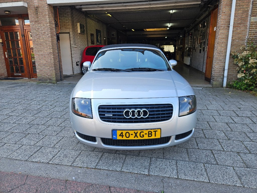Audi TT Roadster 1.8 5V Turbo Quattro 225 PK 2000 Grijs, foto 6