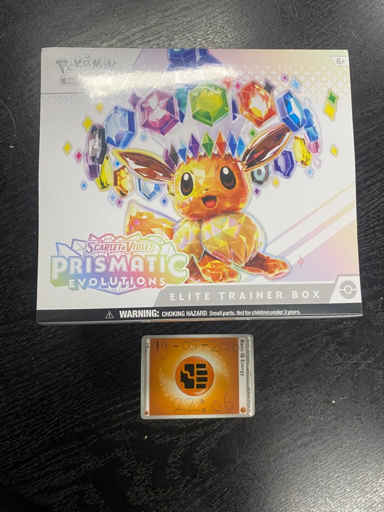 Pokemon Prismatic Evolutions Elite trainer box 17 x, Ophalen of Verzenden, Zo goed als nieuw