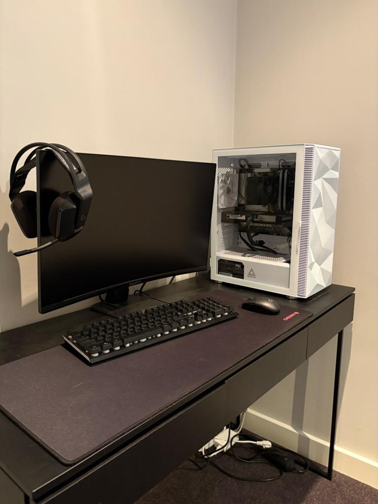 Krachtige Gaming PC met RTX 4060 en RGB Verlichting, Computers en Software, Desktop Pc's, Ophalen, 64 GB of meer, Zo goed als nieuw