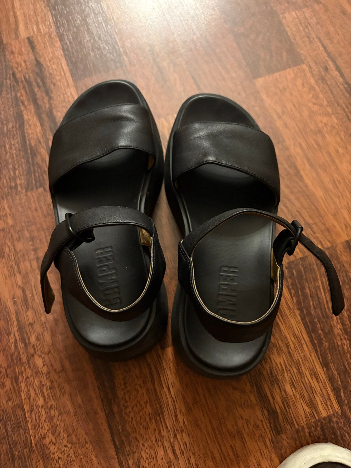 Camper sandalen maat 38, zo goed als nieuw, Kleding | Dames, Ophalen, Zo goed als nieuw, Zwart, Sandalen of Muiltjes
