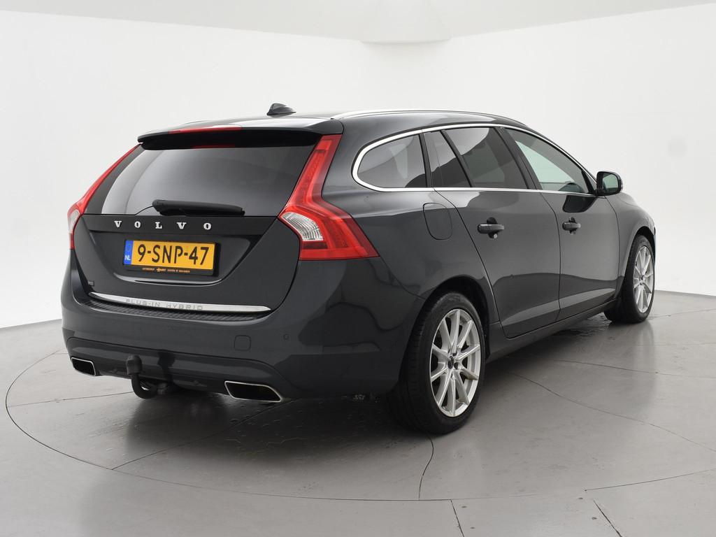 Volvo V60 2.4 D6 AWD PLUG IN HYBRID SUMMUM + NW AIRCOPOMP |, Auto's, Automaat, Vierwielaandrijving, 11 kWh, Te koop