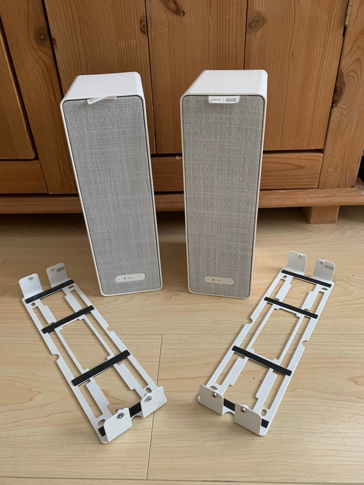 2x Sonos - Ikea Symfonisk (wit), met muurbeugels., Ophalen, Stereo speakers, Stofbestendig, Zo goed als nieuw