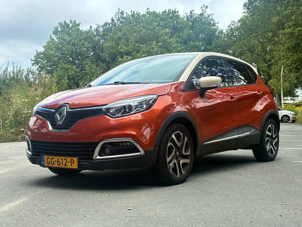Renault Captur 1.2 TCE 120 EDC 2015, Auto's, Renault, Euro 5, Stof, 625 kg, Zwart