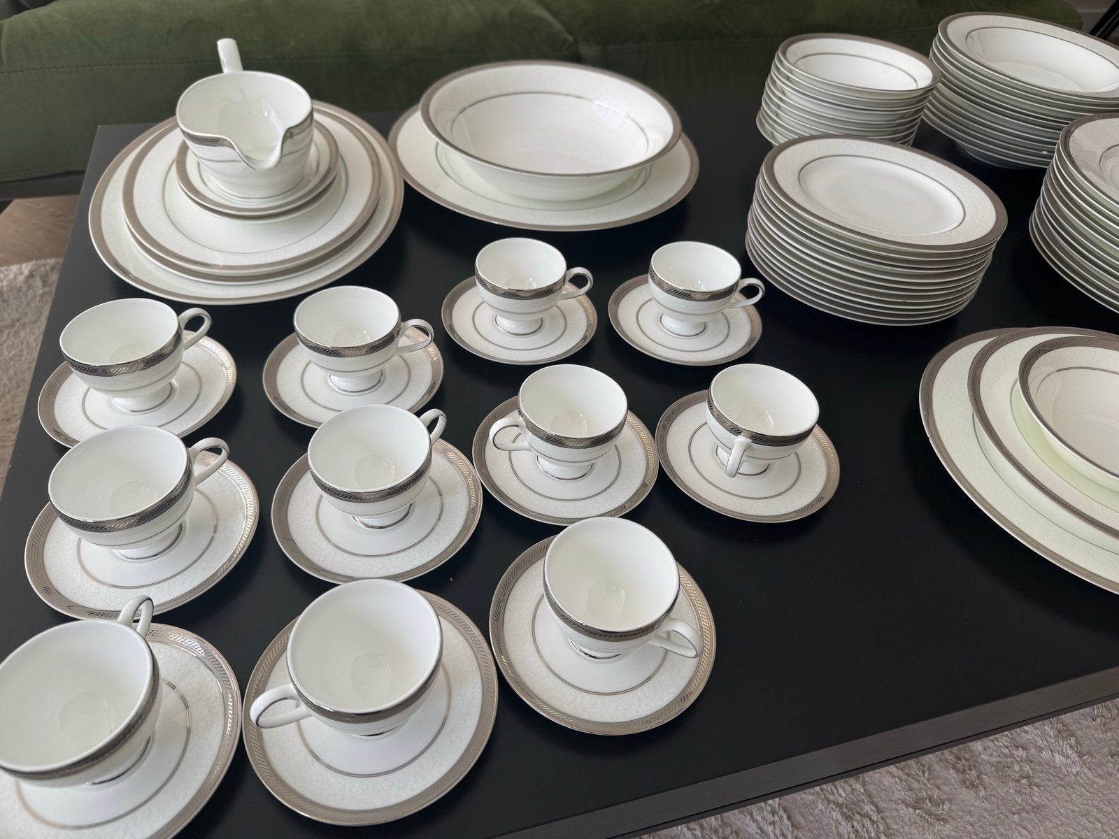 Luxe servies Hisar Bone China voor 12 personen, Ophalen, Overige merken, Klassiek, Zo goed als nieuw