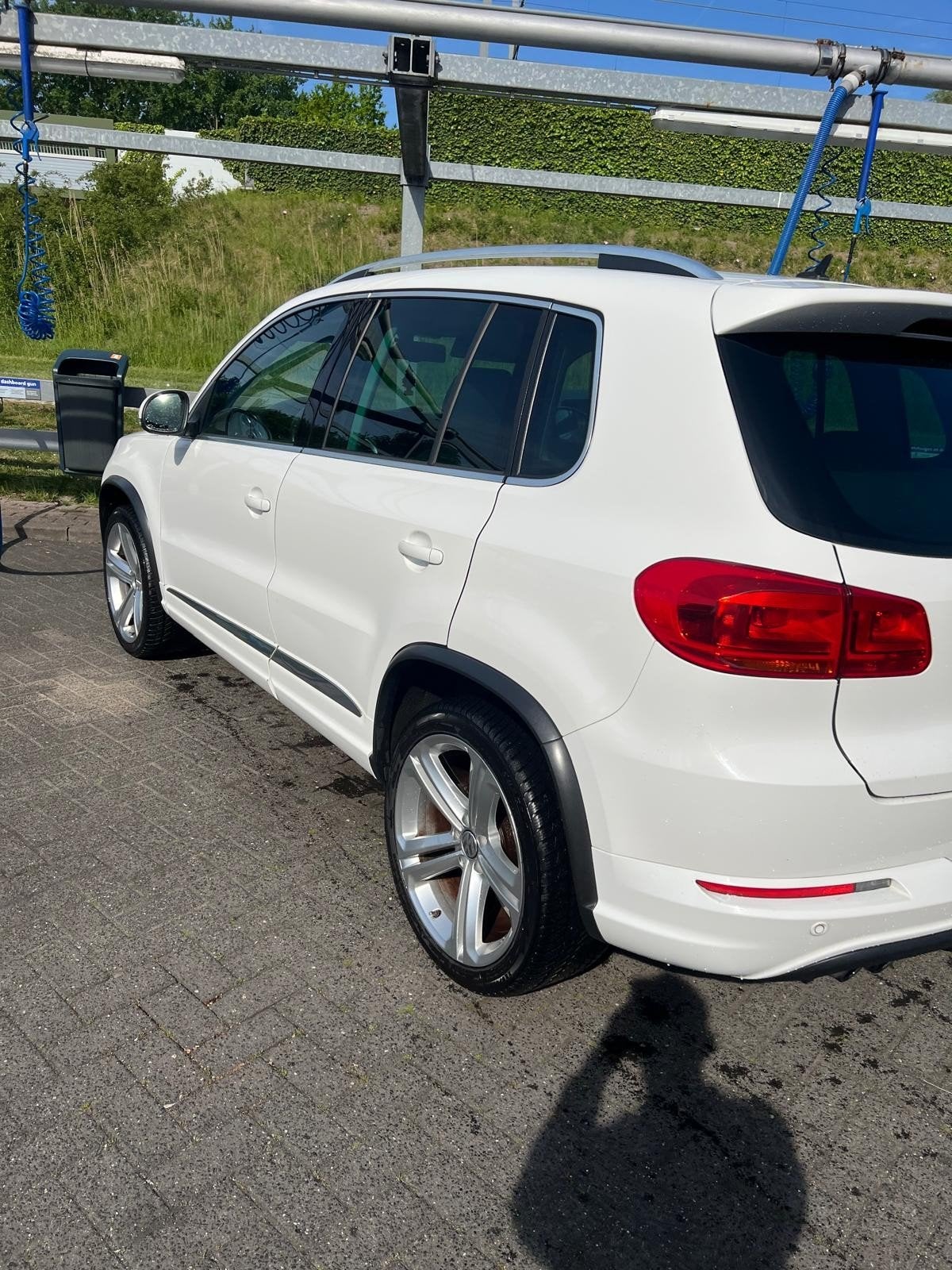 Foto 6 van Volkswagen Tiguan R-Line 2.0 TSI 155KW/210PK 4M 7-DSG 2012 W