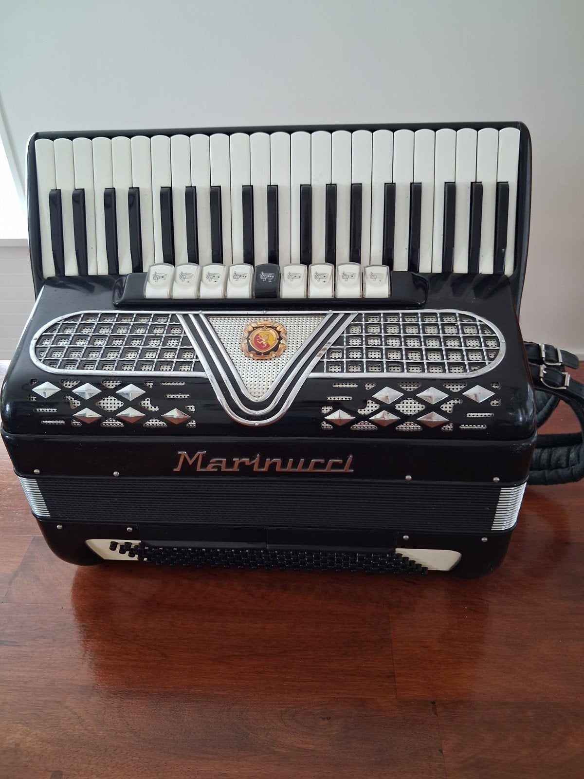 Accordeon/Marinucci/120 bassen., Ophalen, Gebruikt, Met riemen, Marinucci