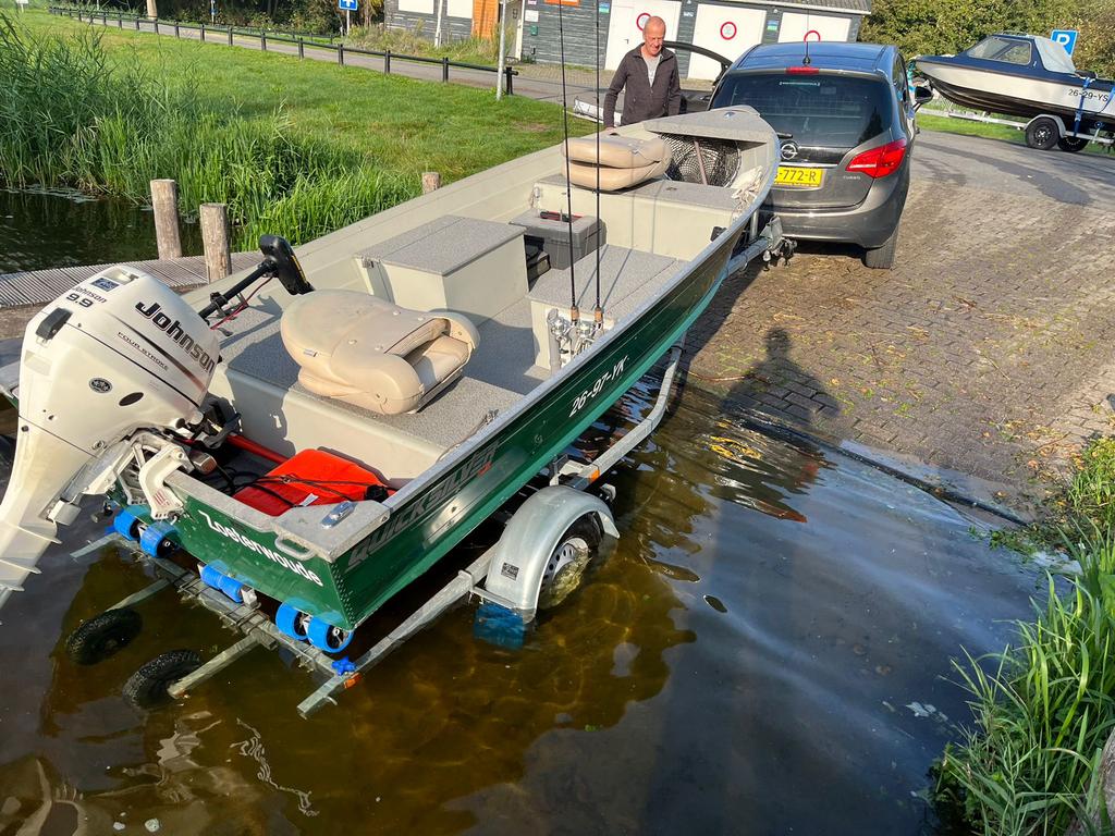 Visboot QuickSilver 450 DLX met kanteltrailer, Ophalen, Zo goed als nieuw